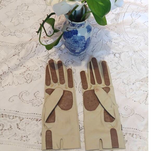 Vintage Gloves Fownes One Size Isotoner Nylon/Spandex - Picture 2 of 3